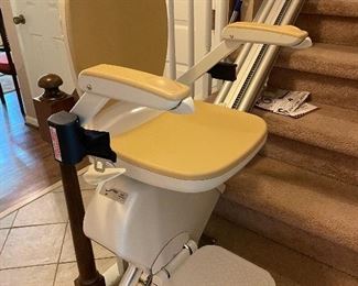 ACORN STAIR LIFT
EXCELLENT CONDITION
