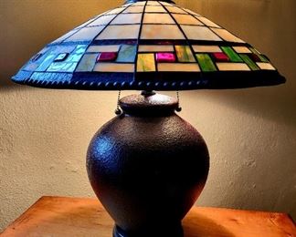 Tiffany-style Stained Glass Shade lamp