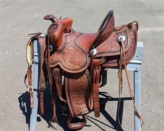 1943 Hand Tooled Double Stamped Western Saddle Company Saddle w/ Matching Breast Collar. 14" Seat