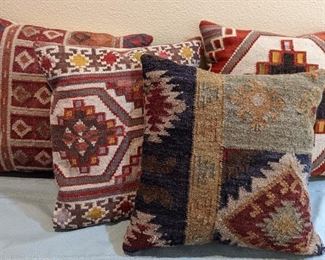 Set of 4 Pottery Barn Southwestern Themed Throw Pillows. 18x18 Wool / Cotton