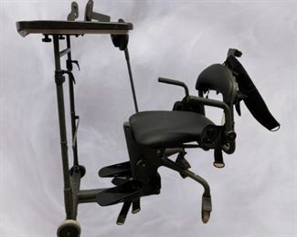 MSRP $6000+ EASYSTAND EVOLV ADULT LARGE 280LB WEIGHT CAPACITY USER HEIGHT RANGE 5' - 6'2 SIT TO STANDING FRAME FOR PHYSICAL THERAPY PATIENTS & WHEELCHAIR USERS LAPTOP WORKSTATION - GREAT CONDITION! 