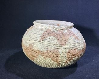 Woven bat basket 