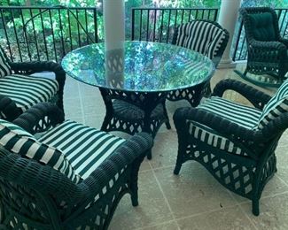 outdoor wicker table and 4 chairs