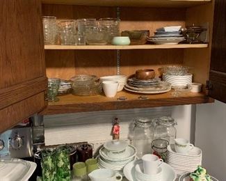 Kitchen 
CrazyDaisy Corelle, vintage kitchen items 