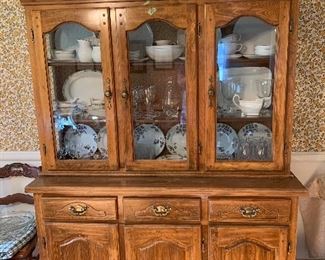 Dining Room 
Hutch