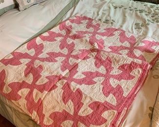 Primary Bedroom 
Drunkards path quilt-as is