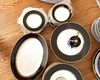 Fitz & Flloyd “Renaissance”dinnerware
