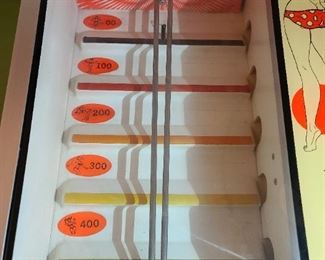 AMAZING VINTAGE BALL WALK TABLETOP COIN-OP ARCADE MACHINE IN PERFECT, WORKING CONDITION! NO ISSUES OR DAMAGE! (MANUFACTURED BY COINTRONICS - MOUNTAIN VIEW, CA)