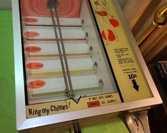 AMAZING VINTAGE BALL WALK TABLETOP COIN-OP ARCADE MACHINE IN PERFECT, WORKING CONDITION! NO ISSUES OR DAMAGE! (MANUFACTURED BY COINTRONICS - MOUNTAIN VIEW, CA)