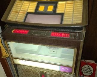 Vintage Rock-Ola Jukebox (Lights Up, Turns On, & Changes Disc)