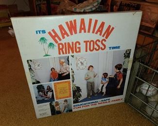 VINTAGE NEW OLD STOCK NEVER USED HAWAIIAN RING TOSS GAME W/ PIECES IN ORIGINAL BOX