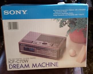 Sony #ICF-C70W Dream Machine AM/FM Digital Clock Radio in Box with manual & papers $35