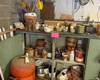Potting and garden items 