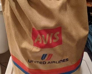 United Airlines/Avis Bag