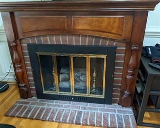 Free-standing Electric Fireplace