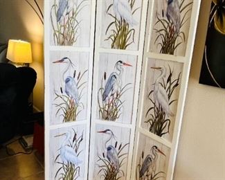 Double-sided blue heron divider screen