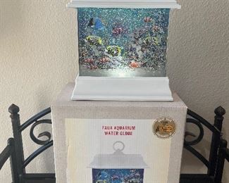 Faux Aquarium Water Globe  w/box