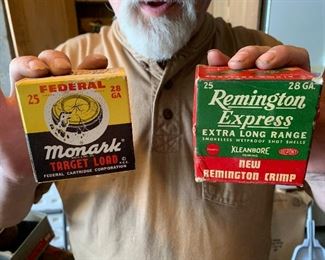 lots of old collectible vintage shell boxes 