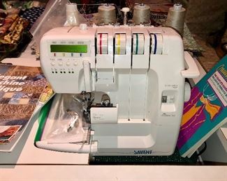 Savant ST600L serger