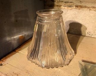 Uranium glass lamp shade