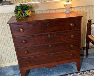 4 drawer chest