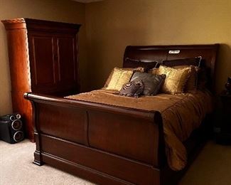 Thomasville Queen Sleigh Bed, TV Armoir, Stereo Speakers, Bed Linens