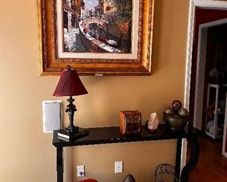 Console, lamp, oil painting, dog, decorative accessories