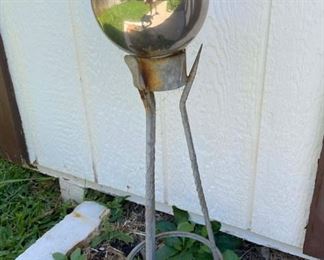 Mirrored Gazing Ball with metal stand