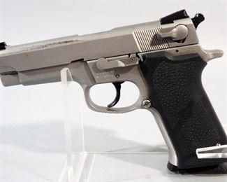 Smith & Wesson 5906 9mm Para Pistol SN# VAV7260, With 3 Dot Sight And 2 Total Mags, In Hard Case
