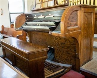 Geo. Kilgen & Son, Inc. pipe organ