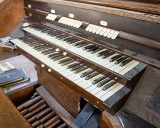 Geo. Kilgen & Son, Inc. pipe organ