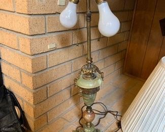 green marble antique lamp- needs tightening up- works