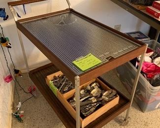 Salton mid century portable warming cart- works