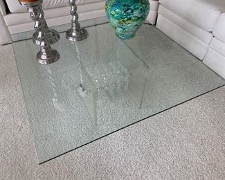 MODERN LUCITE AND GLASS COFFEE TABLE