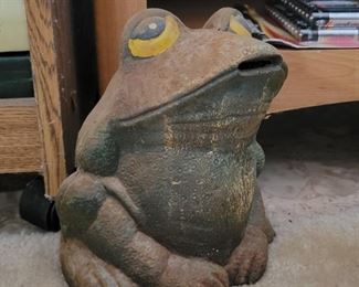Cast iron frog bank
