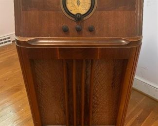 001 The Philco American And Foreign Broadcasting