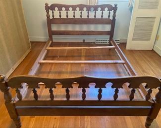 04 Full Banister Bed