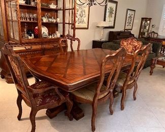 Ethan Allen table & chair. Table doesn’t have a scratch on the top. 