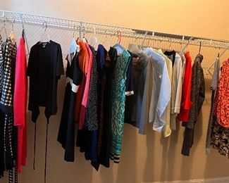 All name brand clothing! Womens size xs-m