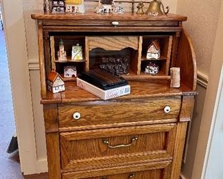 Pulaski “Keepsake Collection” Roll Top Desk, Vintage NIB Address Keeper, Vintage Rawhide Mallet, Cottage Collection 