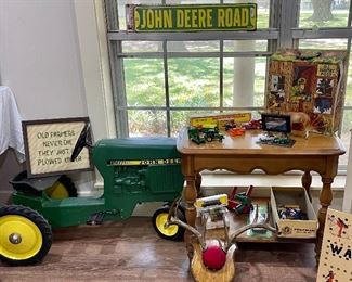 Vintage John Deere Pedal Tractor