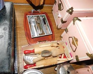 Doll House Utensils