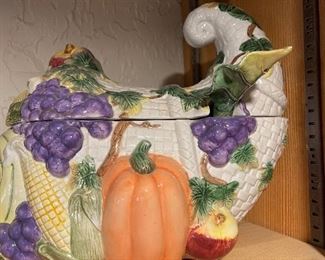 Soup tureen collection 