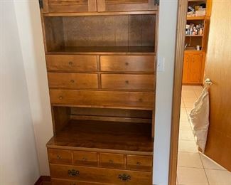 Ethan Allen bedroom furniture, 5 pieces 