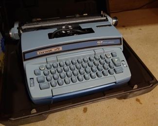 Coronet manual typewriter