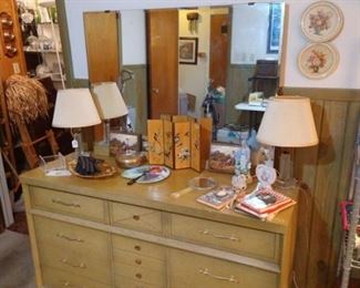 mid century dresser mirror and lamps