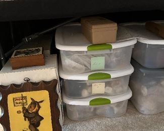 9 bends of Hummel collectibles 