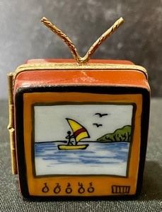 Limoges Television Trinket Box measuring 2.5 inches tall including the antenna