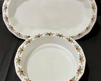 Porsgrund Hearts and Pines  9" Vegetable Bowl and Porgsrund Hearts and Pines Oval Platter (9.5" x 4") Both items in very good condition. 