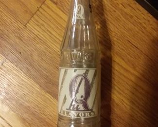 Vintage Q hi bottle